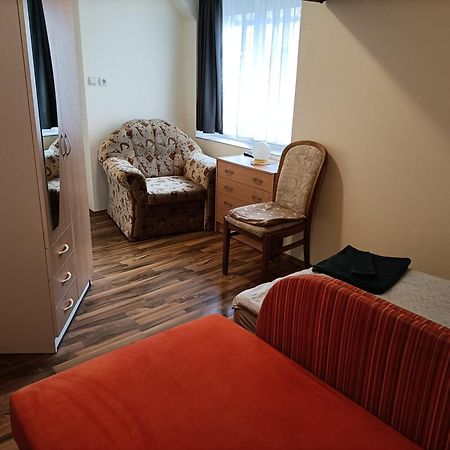 Start Apartmanok Beci Exterior foto