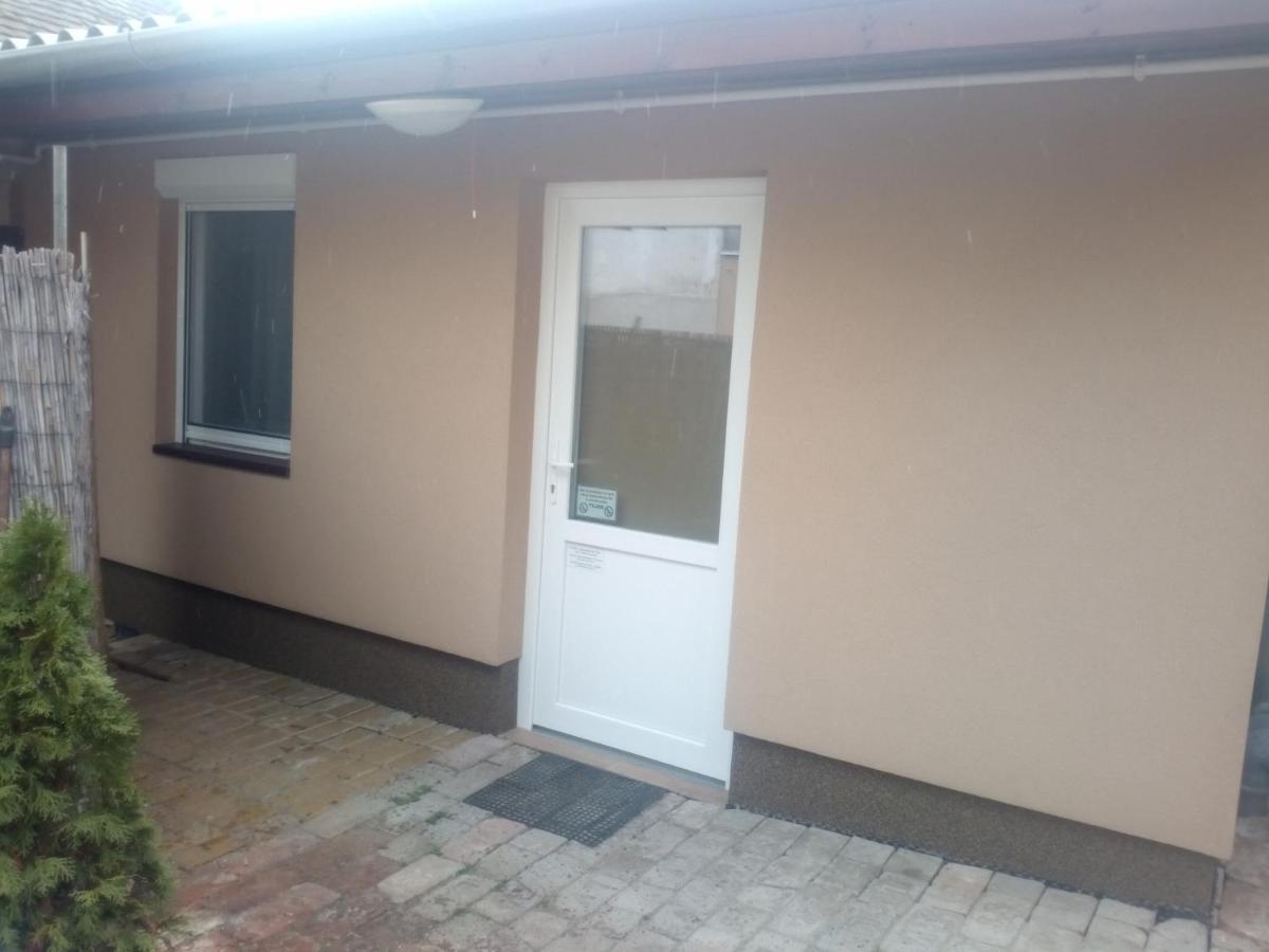 Start Apartmanok Beci Exterior foto