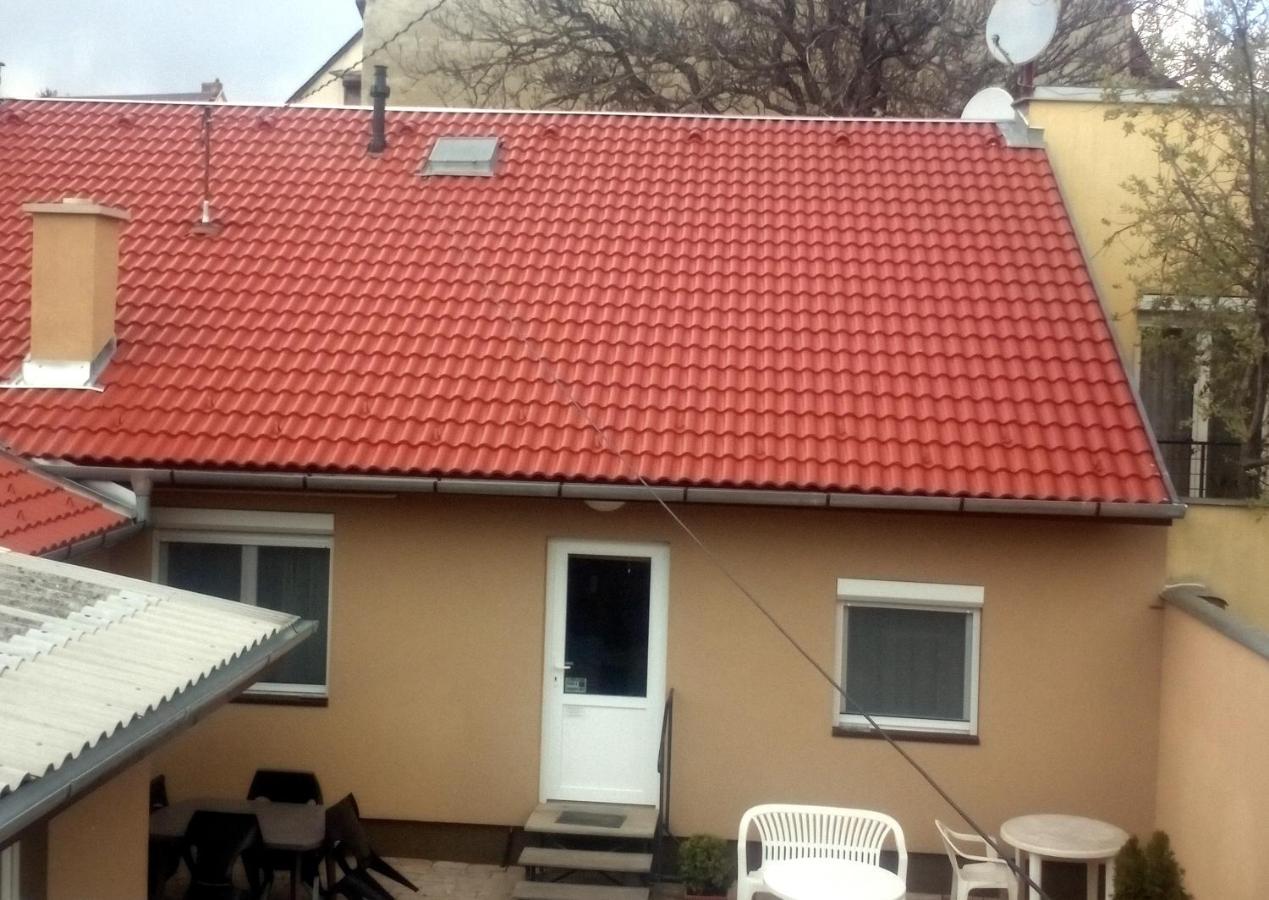 Start Apartmanok Beci Exterior foto