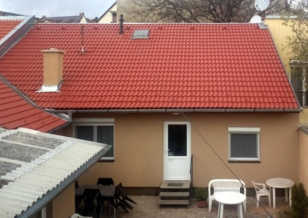 Start Apartmanok Beci Exterior foto