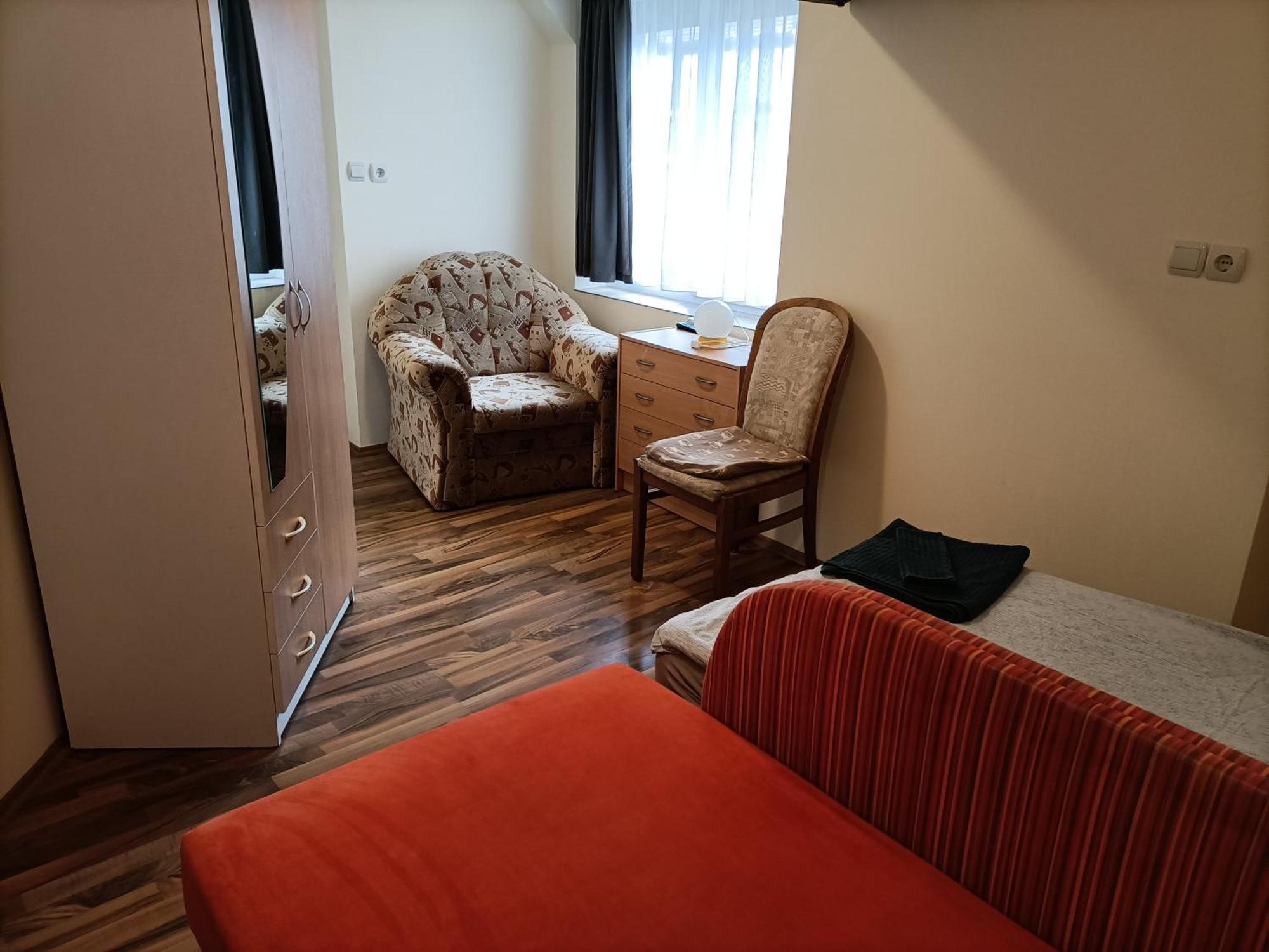 Start Apartmanok Beci Exterior foto