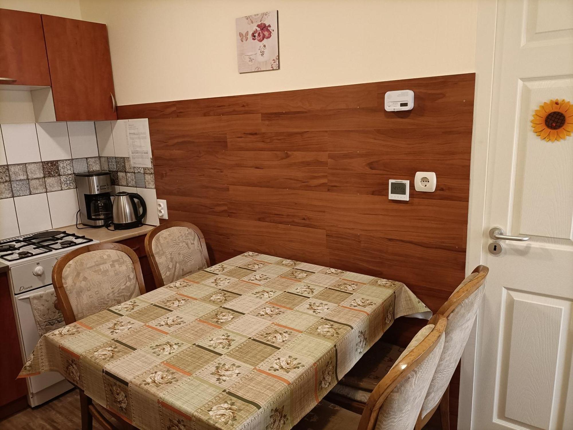 Start Apartmanok Beci Exterior foto