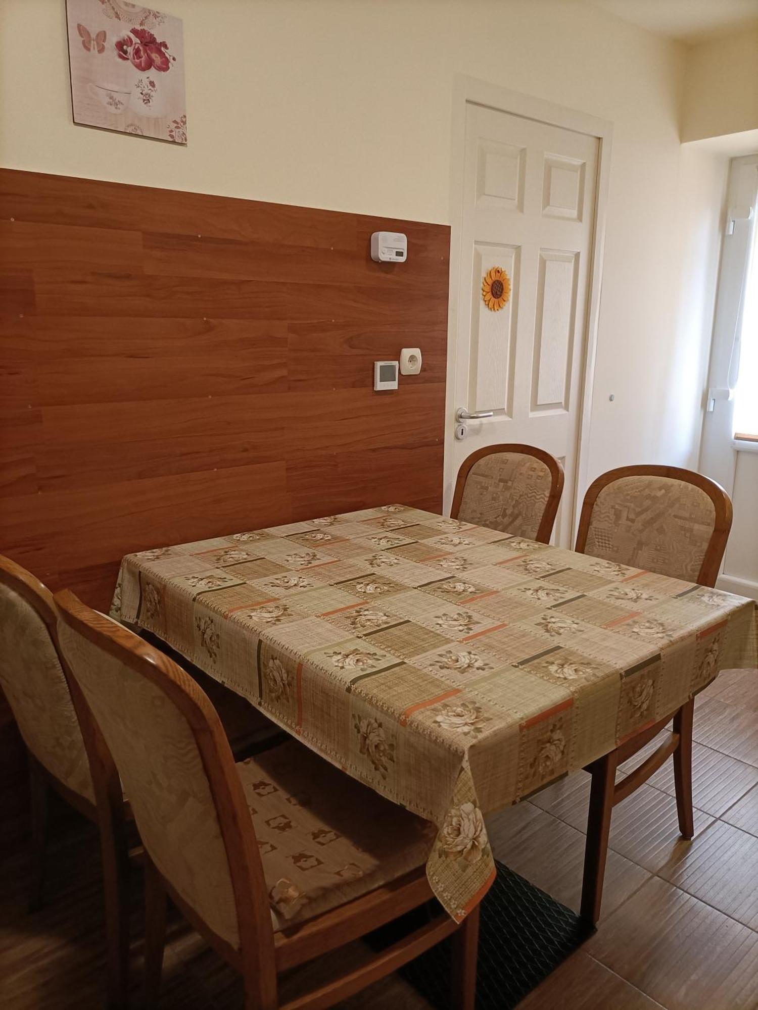 Start Apartmanok Beci Exterior foto