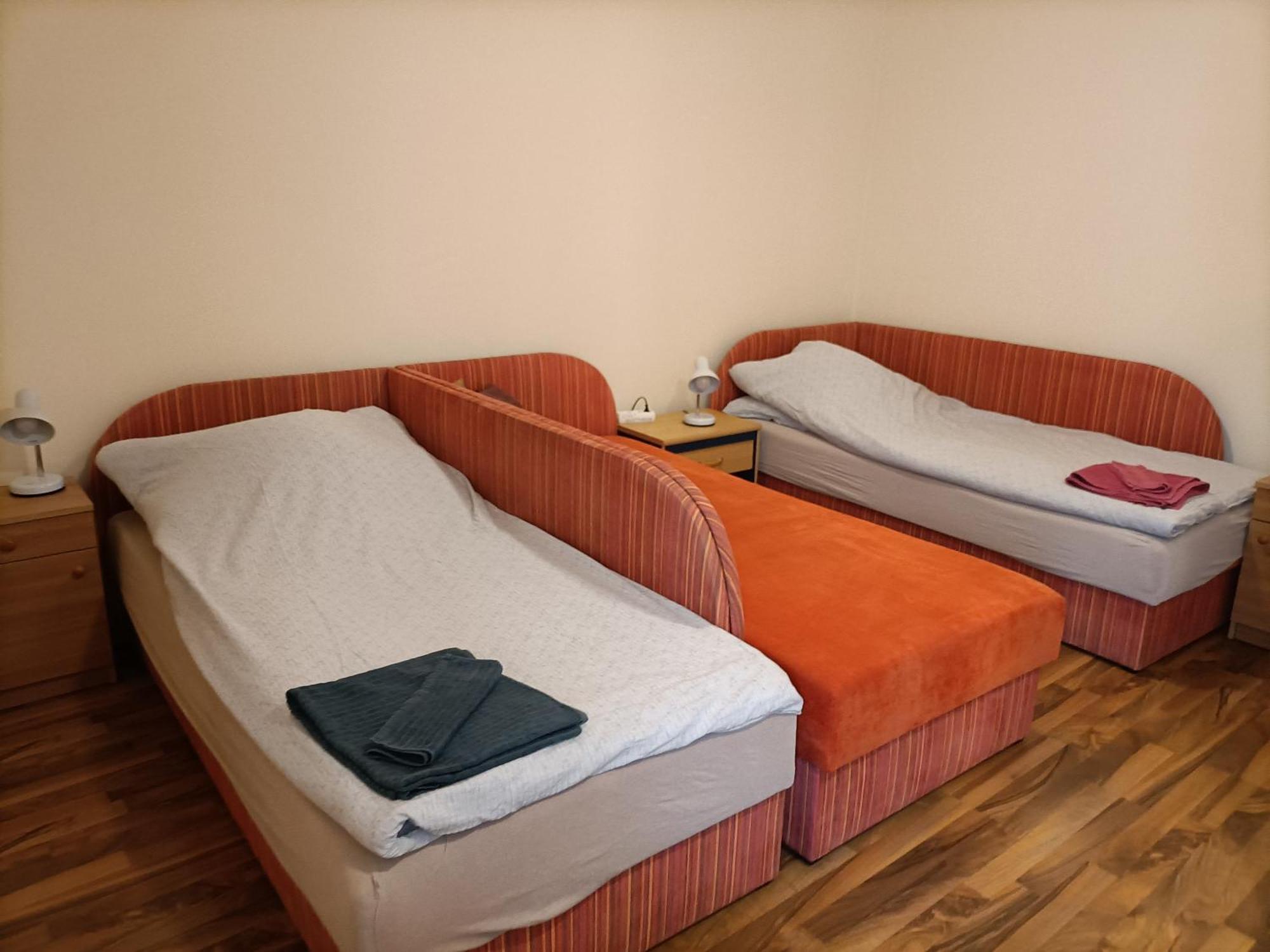 Start Apartmanok Beci Exterior foto