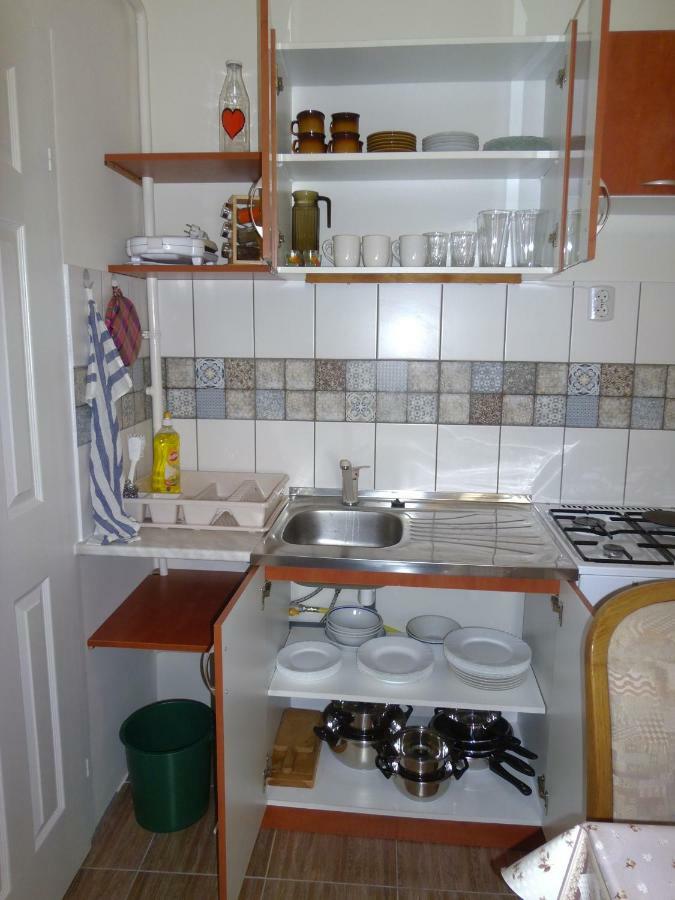 Start Apartmanok Beci Exterior foto