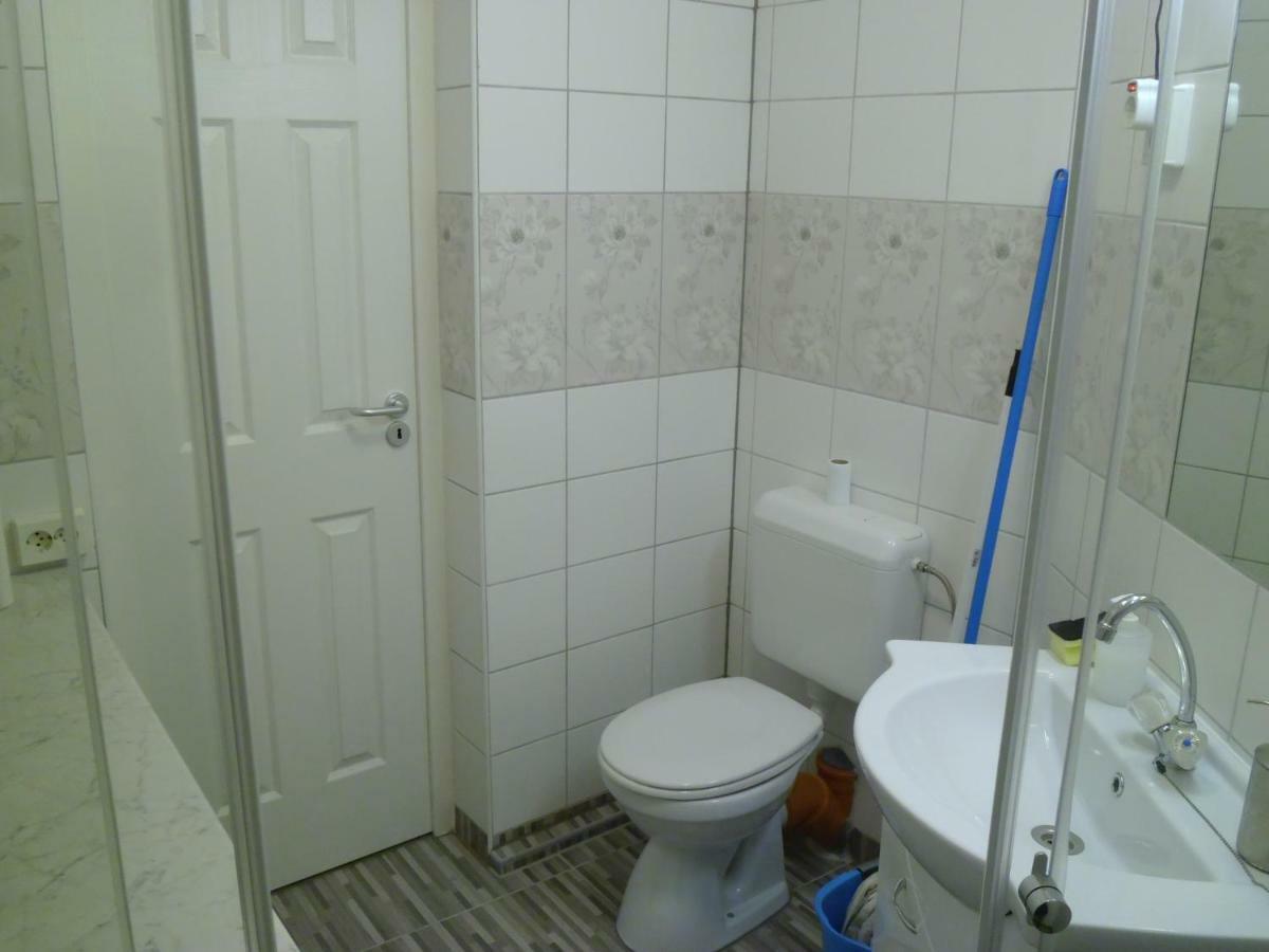 Start Apartmanok Beci Exterior foto