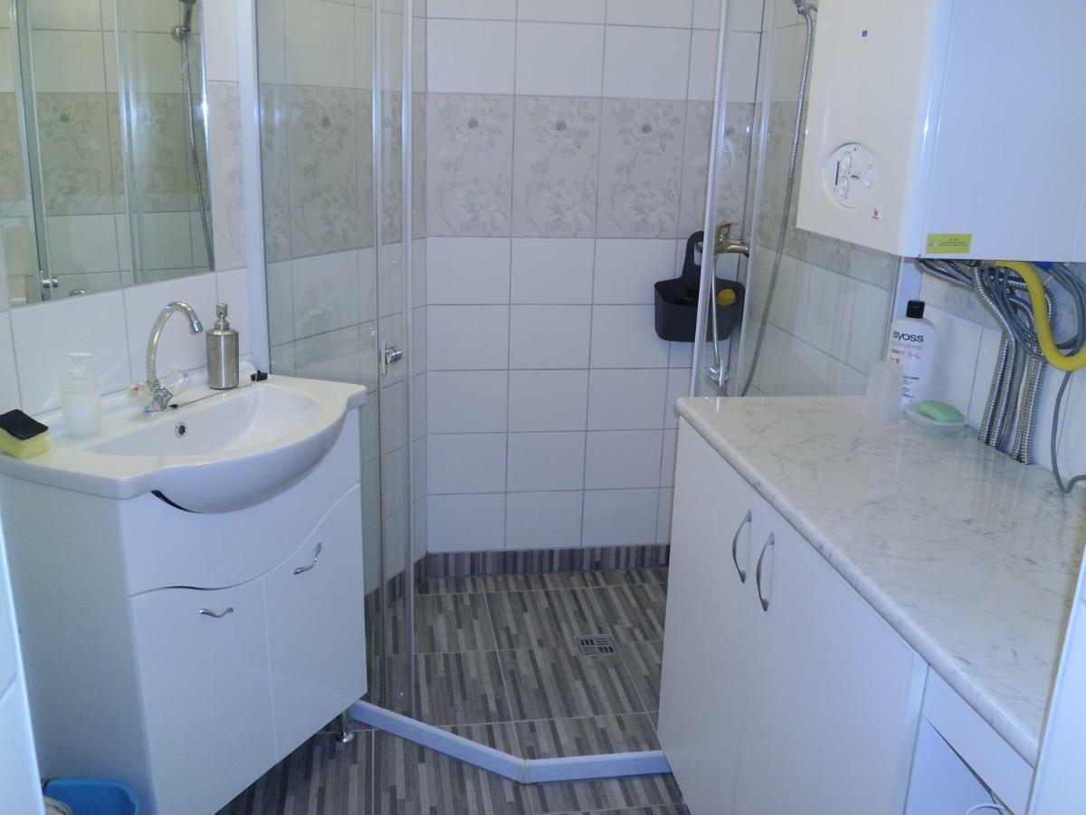 Start Apartmanok Beci Exterior foto